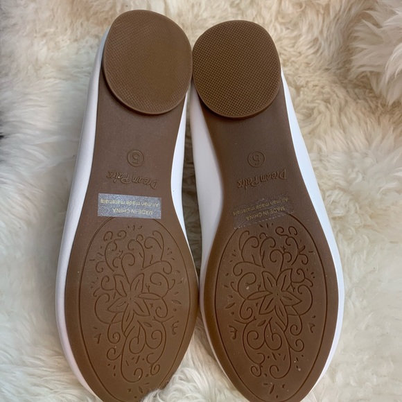 SOLD!! Dream Pairs white ankle strap flats - Picture 6 of 8